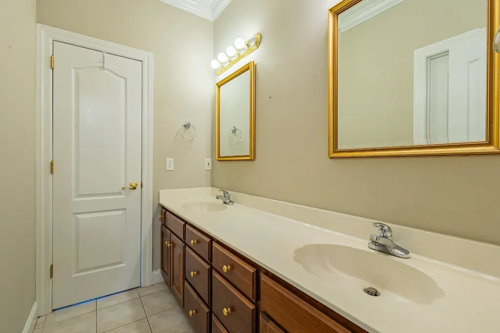 114 Courtside Lane Tullahoma TN 37388