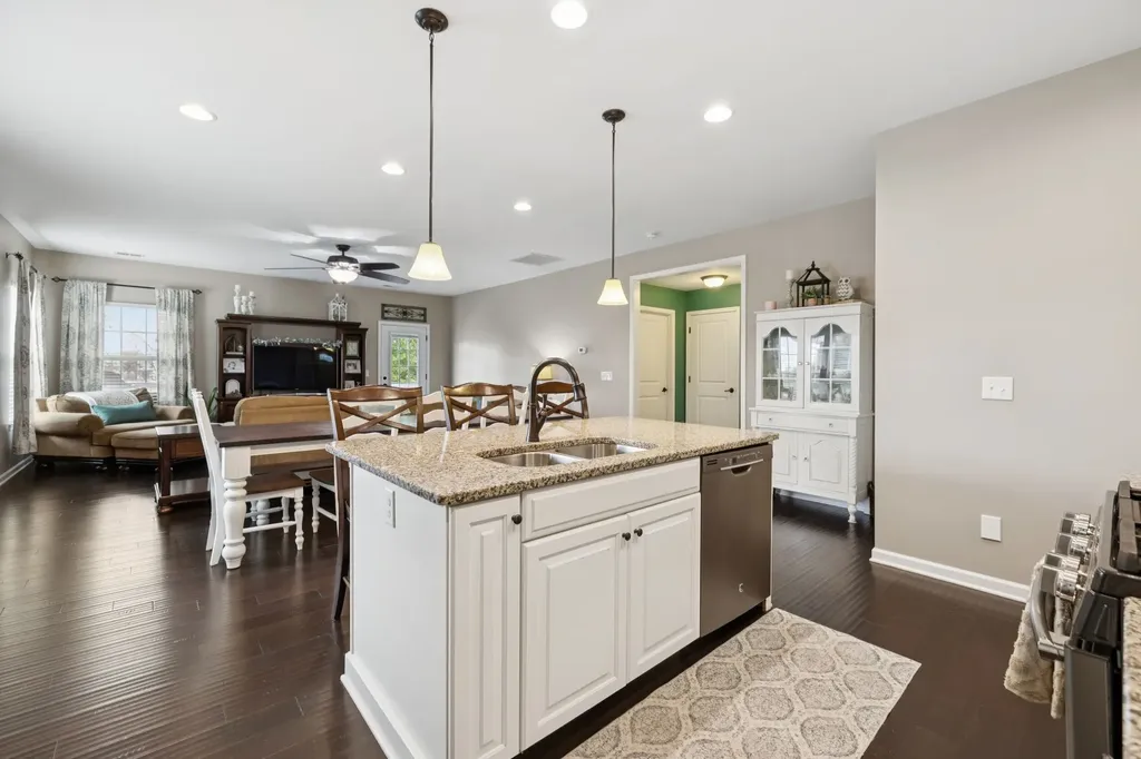 2608 Bluffton Lane Columbia TN 38401
