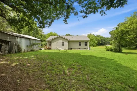 8252 Pinewood Road Nunnelly TN 37137