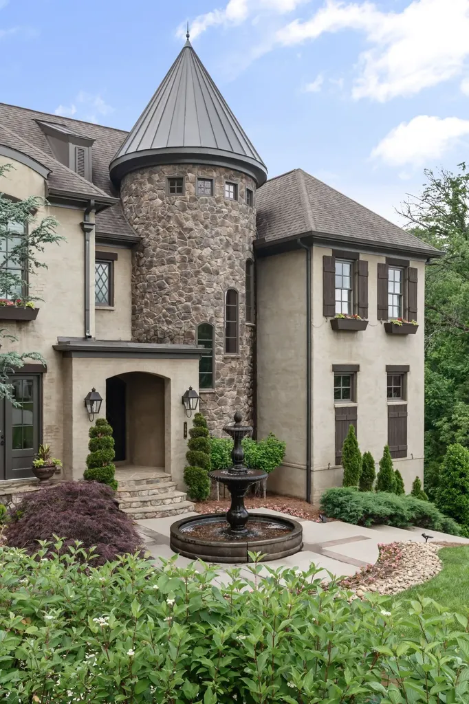 399 The Lady Of The Lake Lane Franklin TN 37067