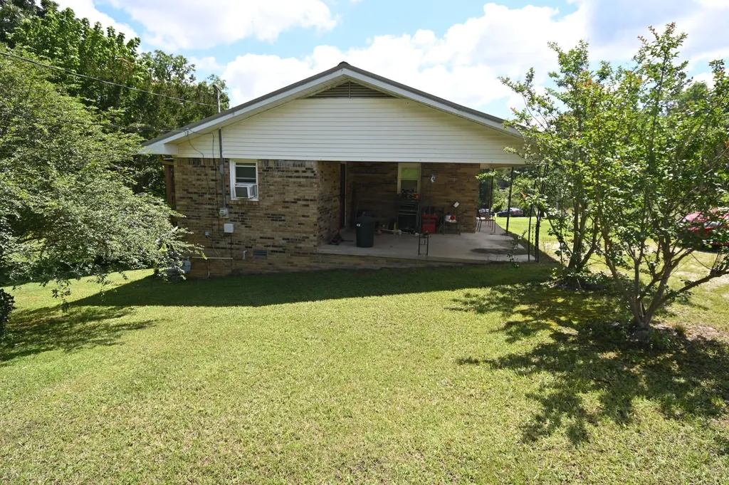 65 Glen Rich Drive Parsons TN 38363