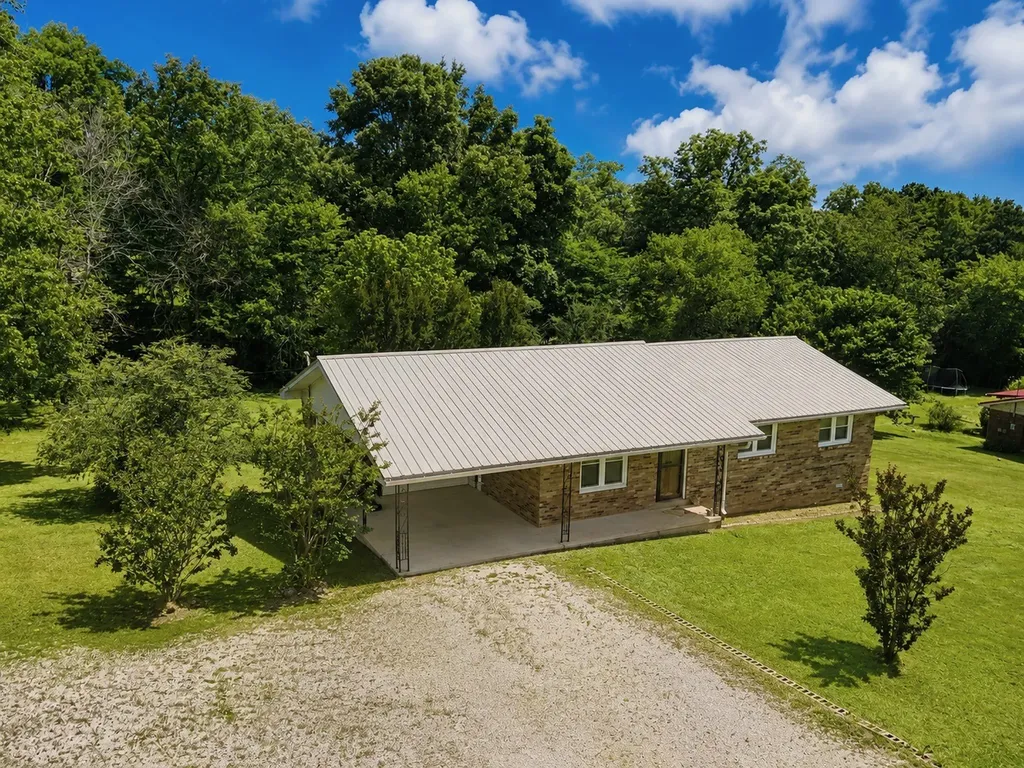 65 Glen Rich Drive Parsons TN 38363