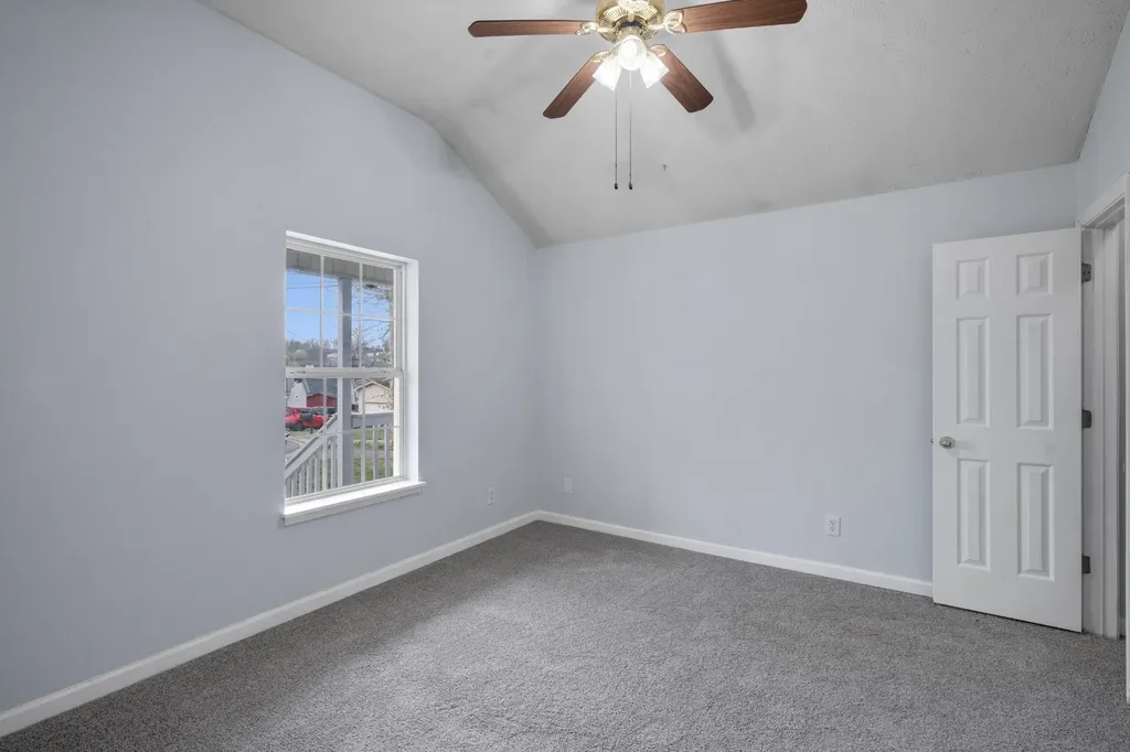 604 Hugh Duffy Cove La Vergne TN 37086
