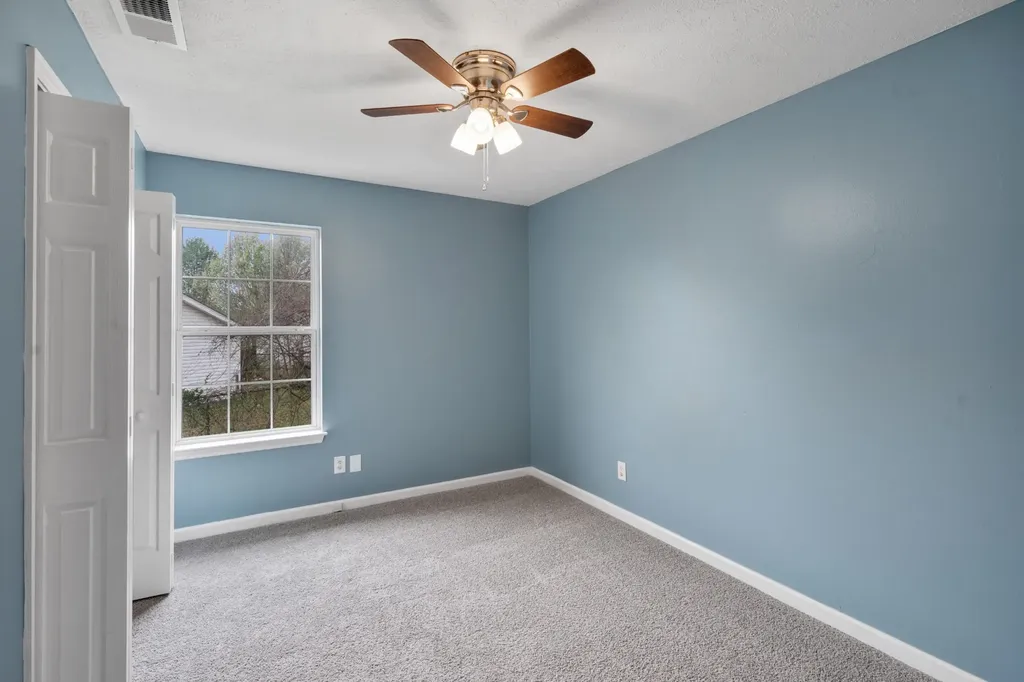 604 Hugh Duffy Cove La Vergne TN 37086