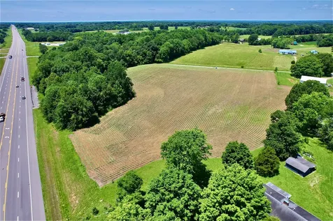 20 Lambs Ferry Road Leoma TN 38468