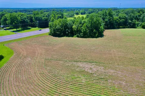 20 Lambs Ferry Road Leoma TN 38468