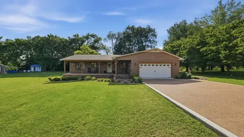 715 Anderson Street Cowan TN 37318