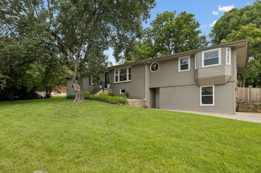 244 Blackman Road Nashville TN 37211