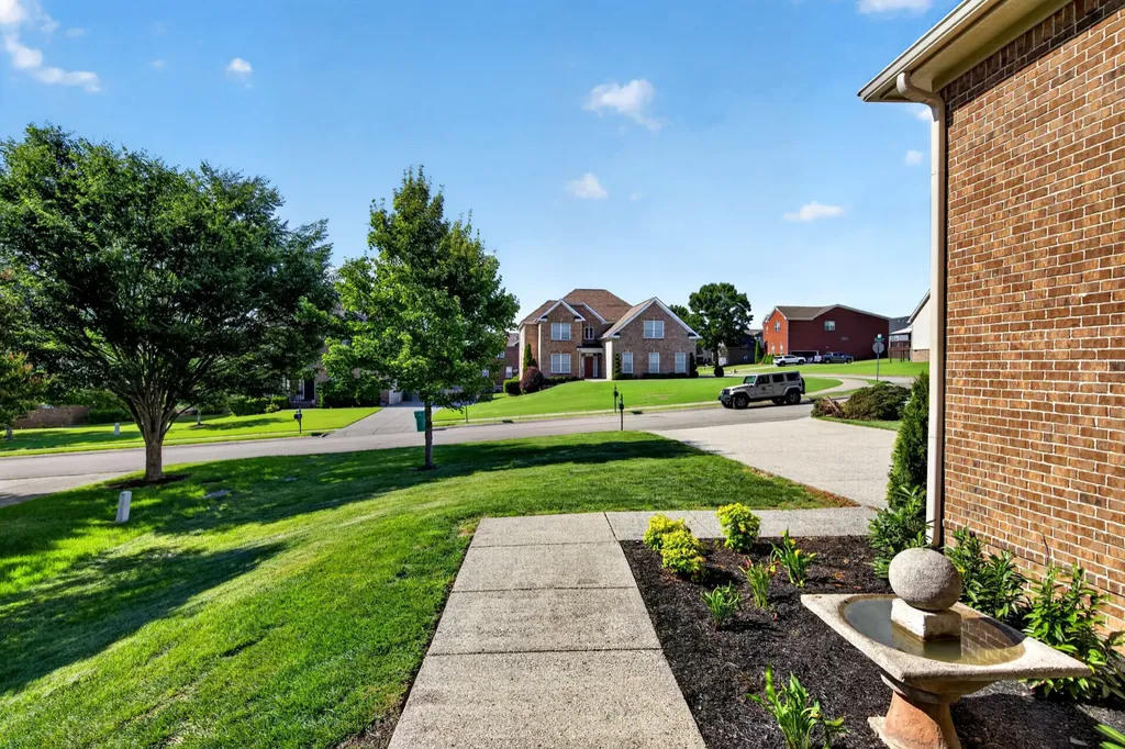 2006 Lincoln Road Spring Hill TN 37174