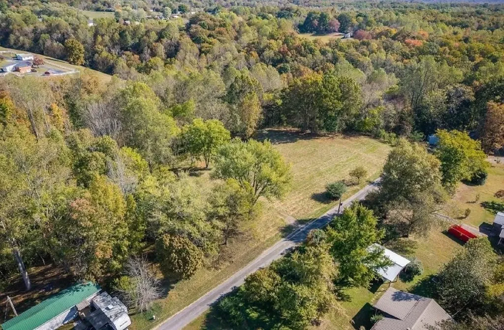 167 H Brown Lane Gainesboro TN 38562