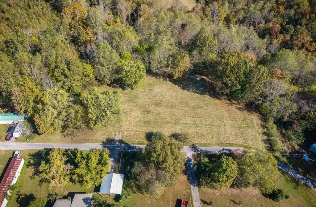 167 H Brown Lane Gainesboro TN 38562