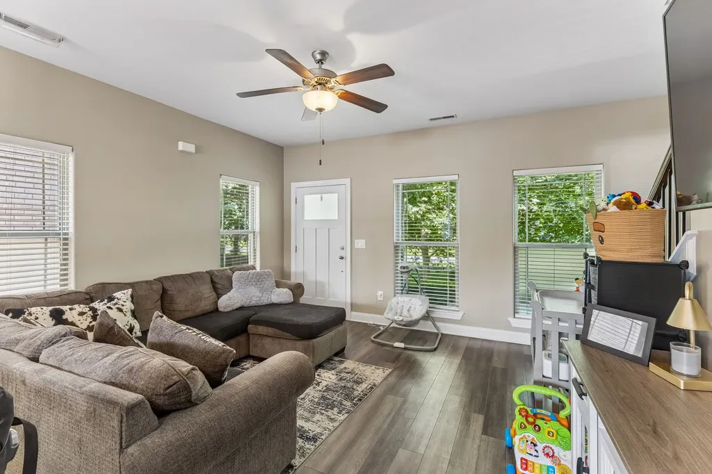 555 Gresham Lane Murfreesboro TN 37129