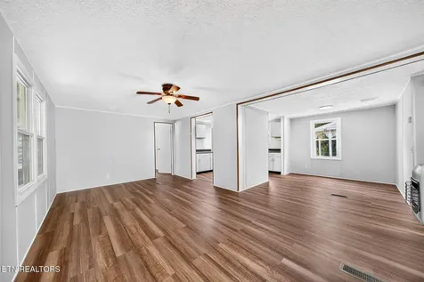 809 Spokane Lane Crossville TN 38572
