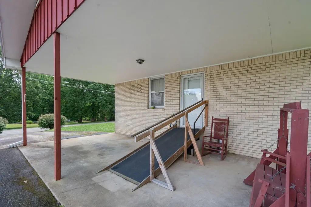 7436 Johnny Crow Road Lyles TN 37098
