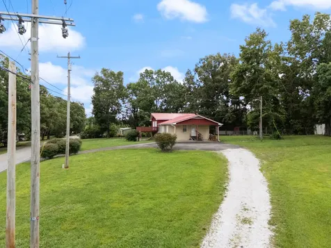 7436 Johnny Crow Road Lyles TN 37098