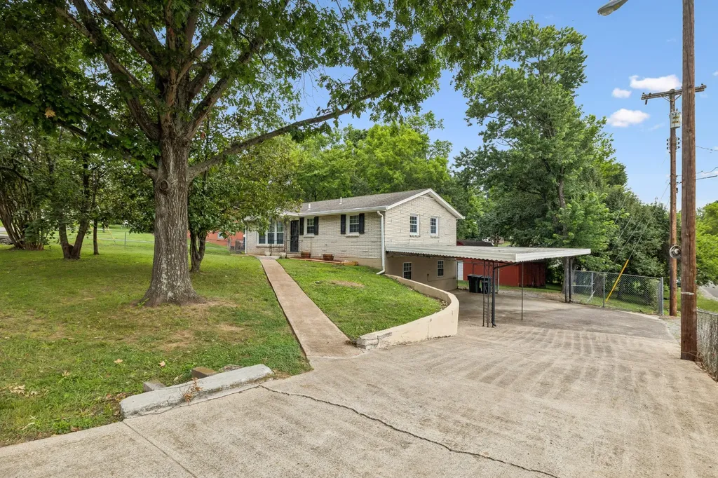 225 Bonnafield Drive Hermitage TN 37076