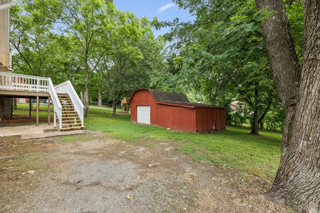 225 Bonnafield Drive Hermitage TN 37076