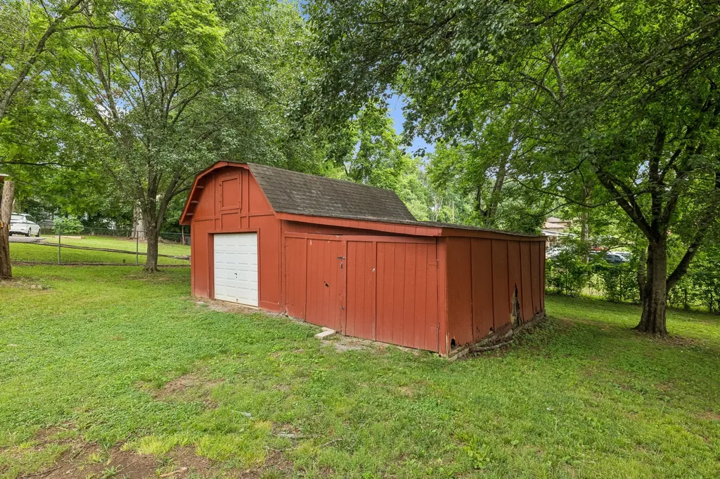 225 Bonnafield Drive Hermitage TN 37076