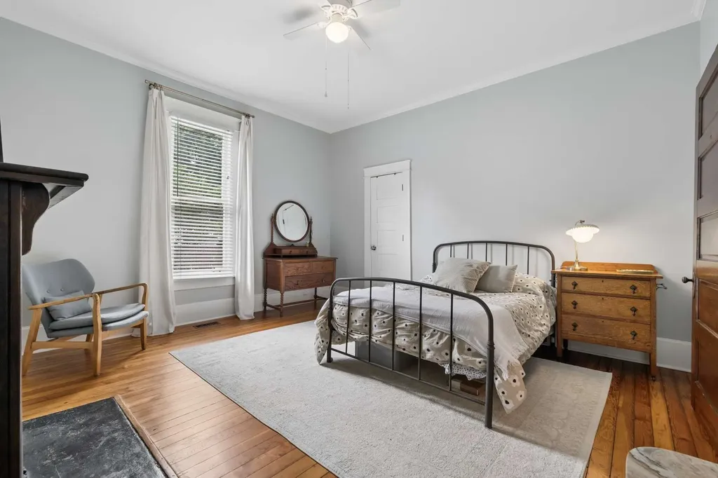 1027 Chicamauga Avenue Nashville TN 37206