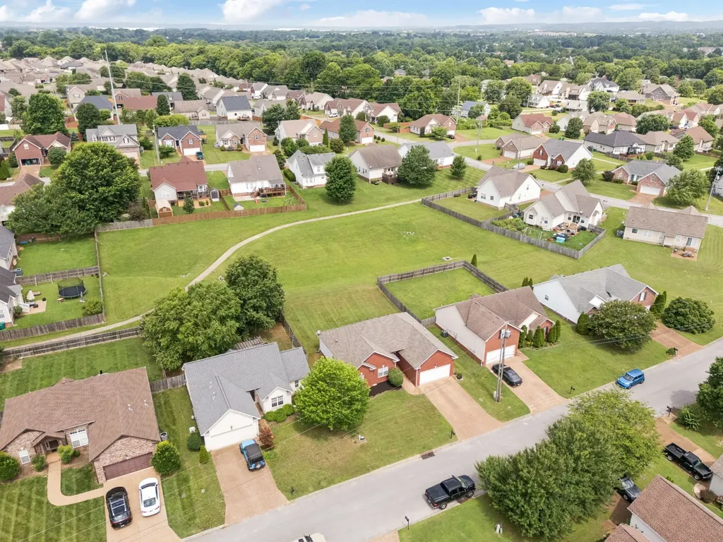 2010 Patrick Way Spring Hill TN 37174