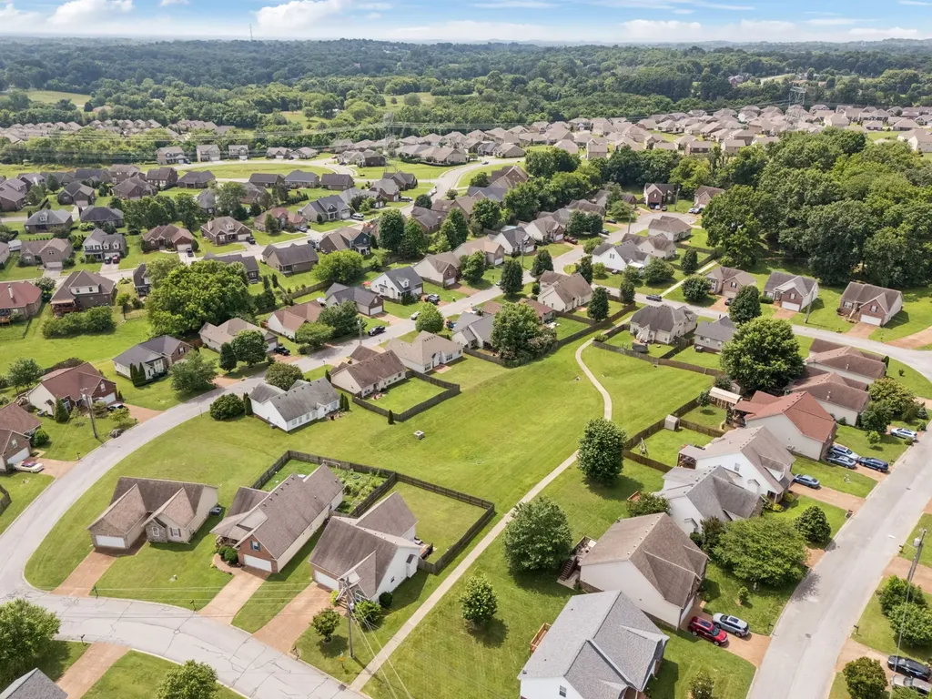 2010 Patrick Way Spring Hill TN 37174