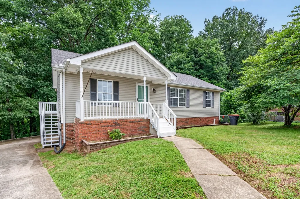 979 Bobcat Drive Clarksville TN 37042