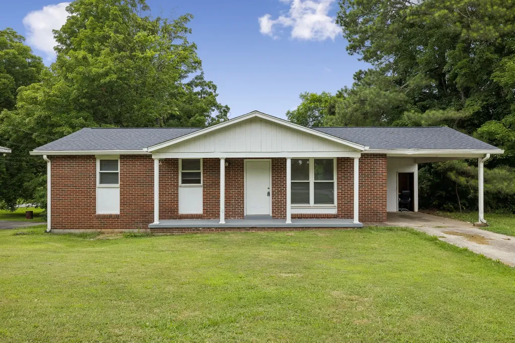 464 E Thompkins Lane Clarksville TN 37043