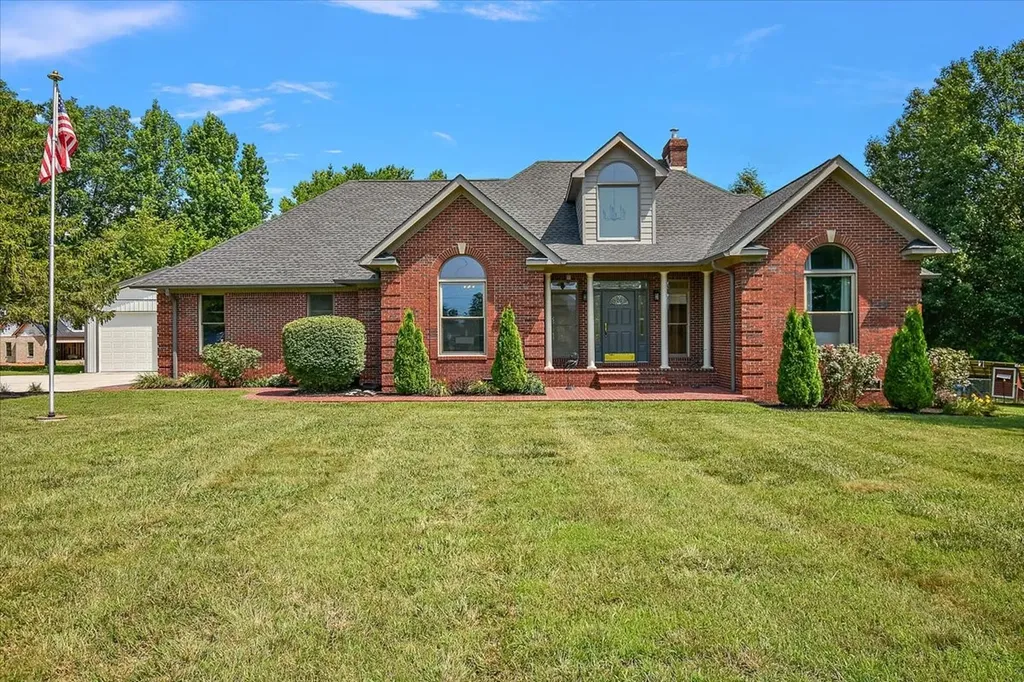 2309 Allen Ferry Road Smithville TN 37166