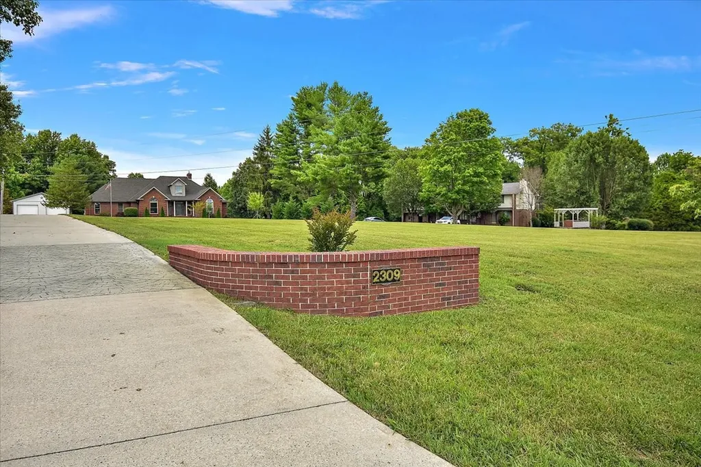 2309 Allen Ferry Road Smithville TN 37166