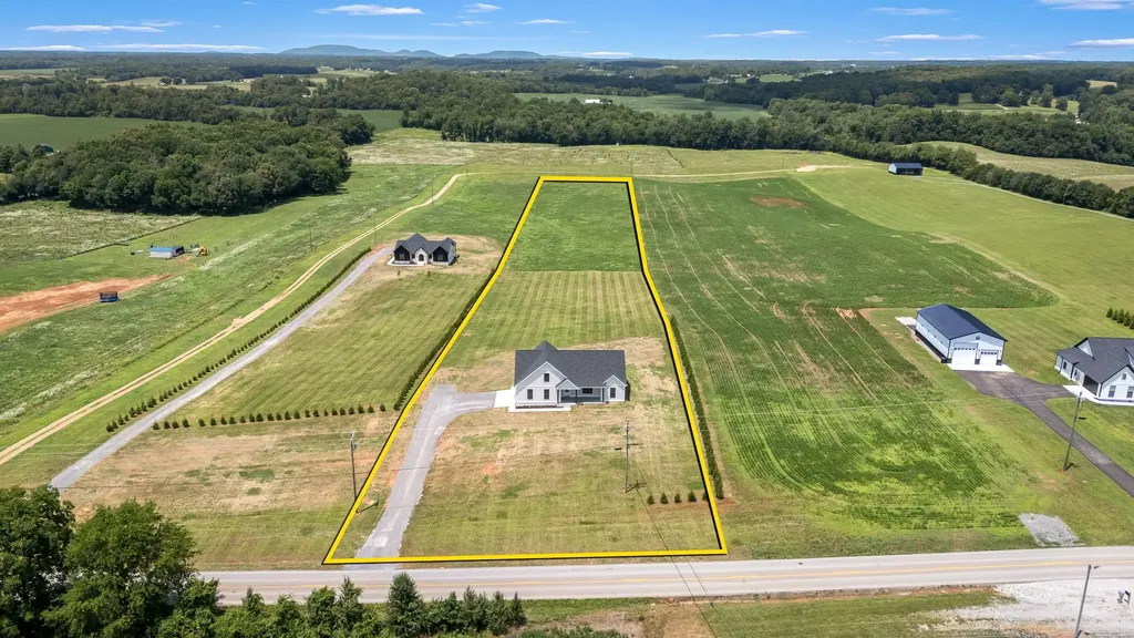 6918 Shelbyville Road Morrison TN 37357