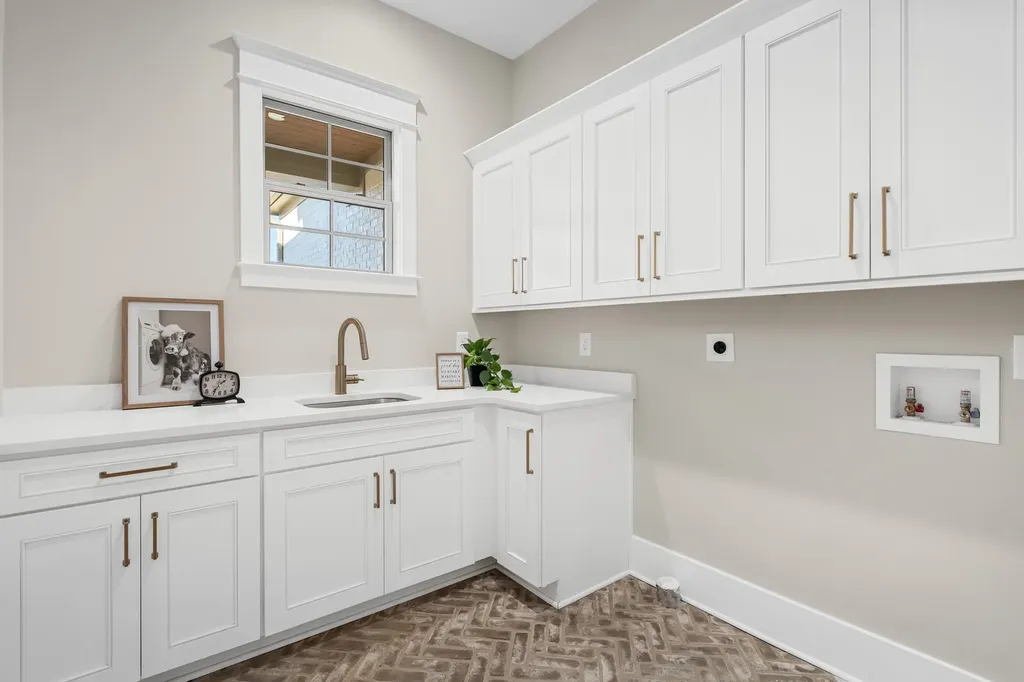 4289 Moore Lane Culleoka TN 38451