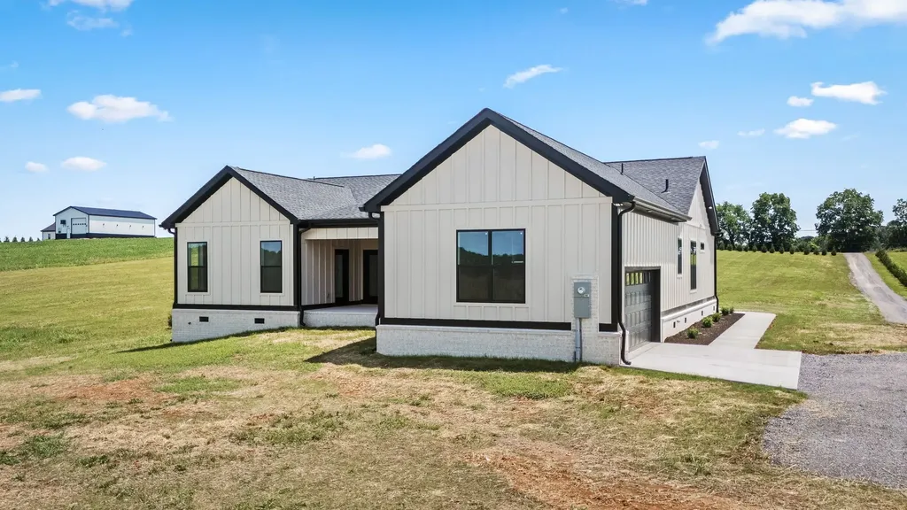6954 Shebyville Road Morrison TN 37357