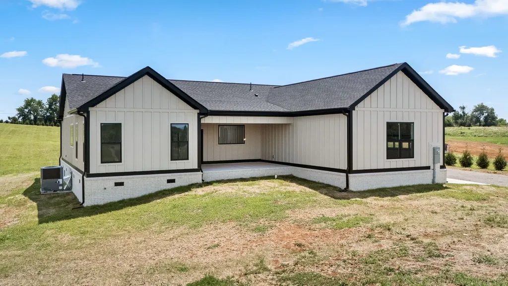 6954 Shebyville Road Morrison TN 37357