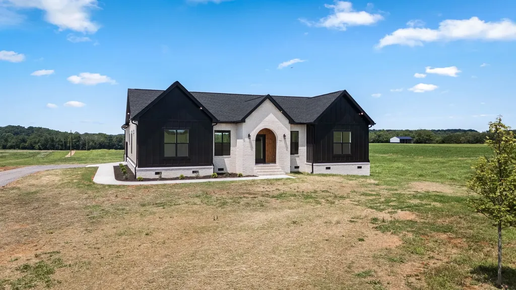 6954 Shebyville Road Morrison TN 37357