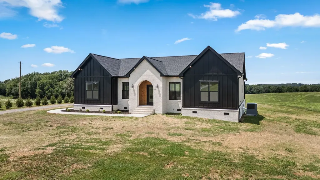 6954 Shebyville Road Morrison TN 37357