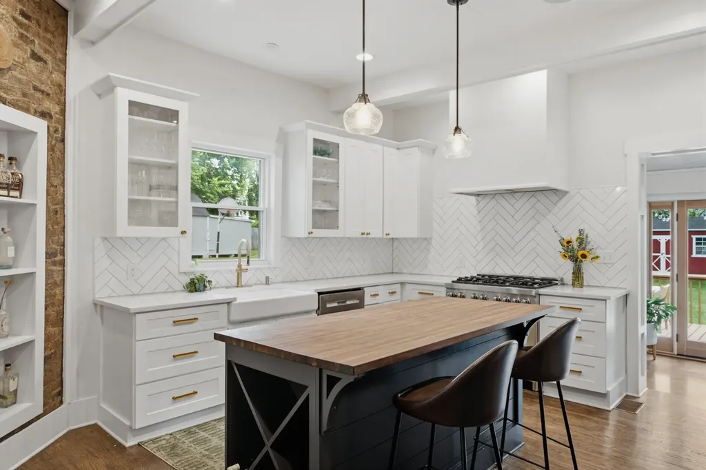 1601 Jones Avenue Nashville TN 37207