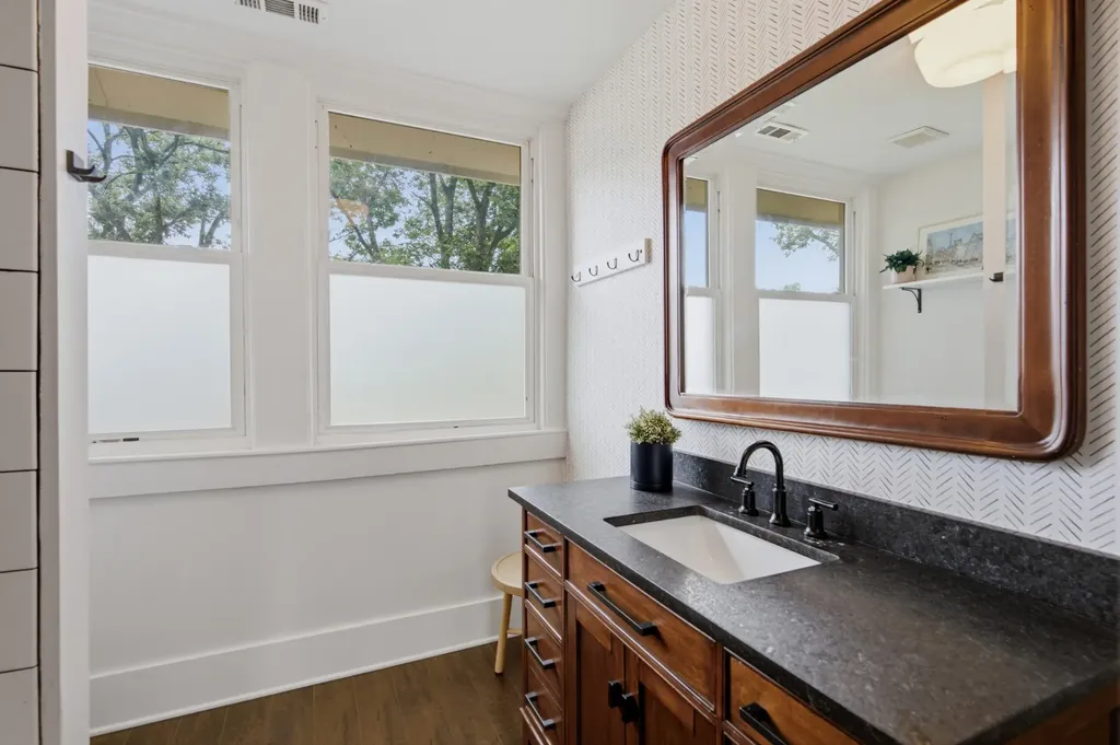 1601 Jones Avenue Nashville TN 37207