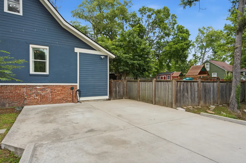 1601 Jones Avenue Nashville TN 37207