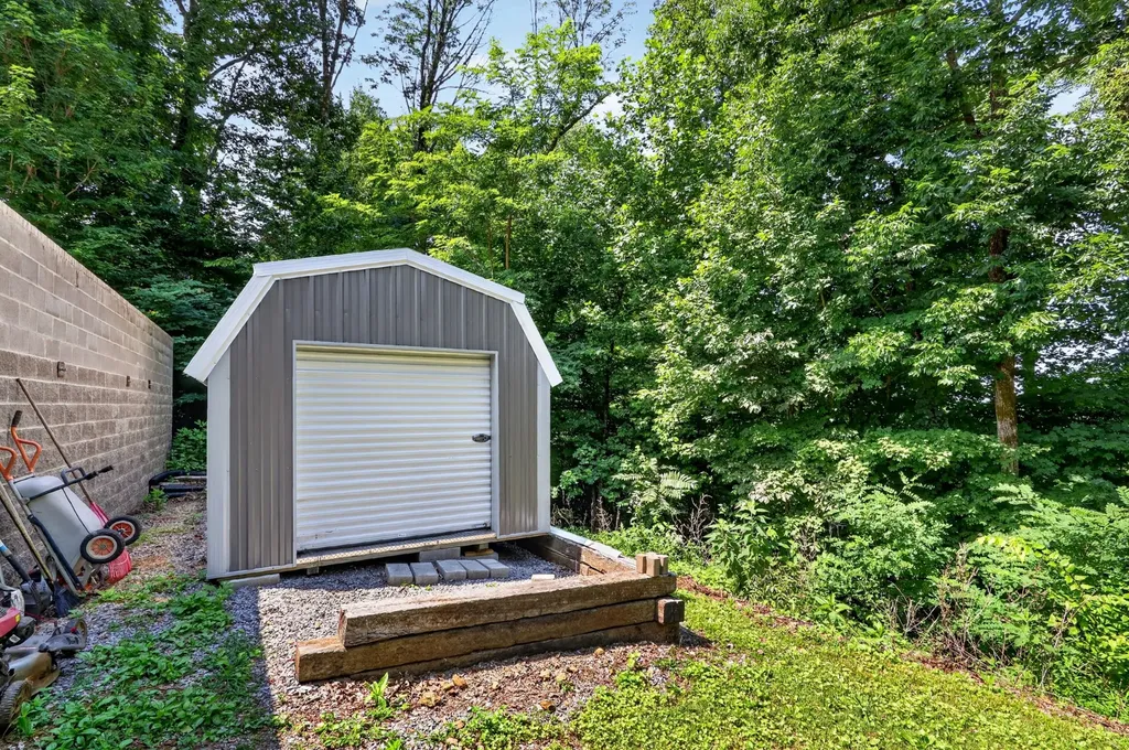 302 Swiper Drive Smithville TN 37166
