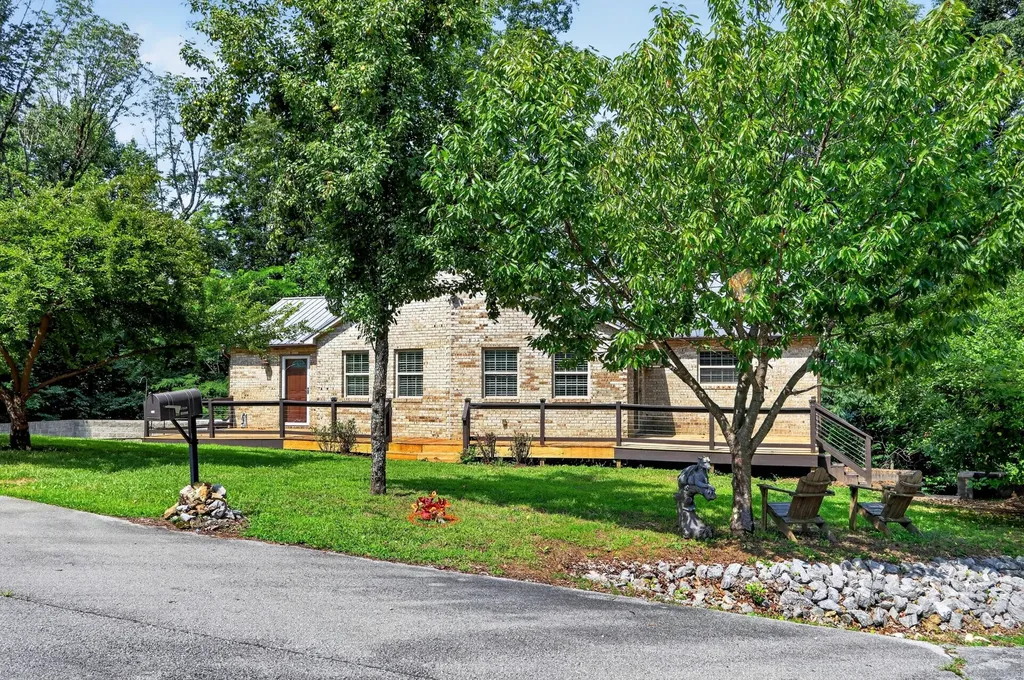 302 Swiper Drive Smithville TN 37166