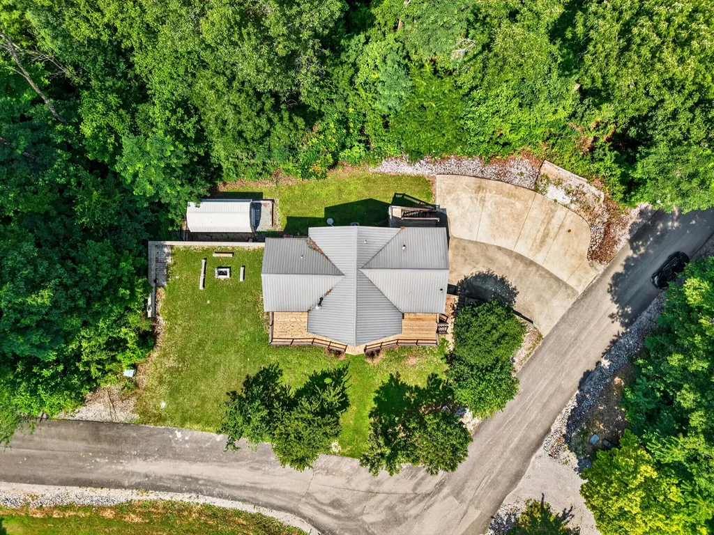 302 Swiper Drive Smithville TN 37166