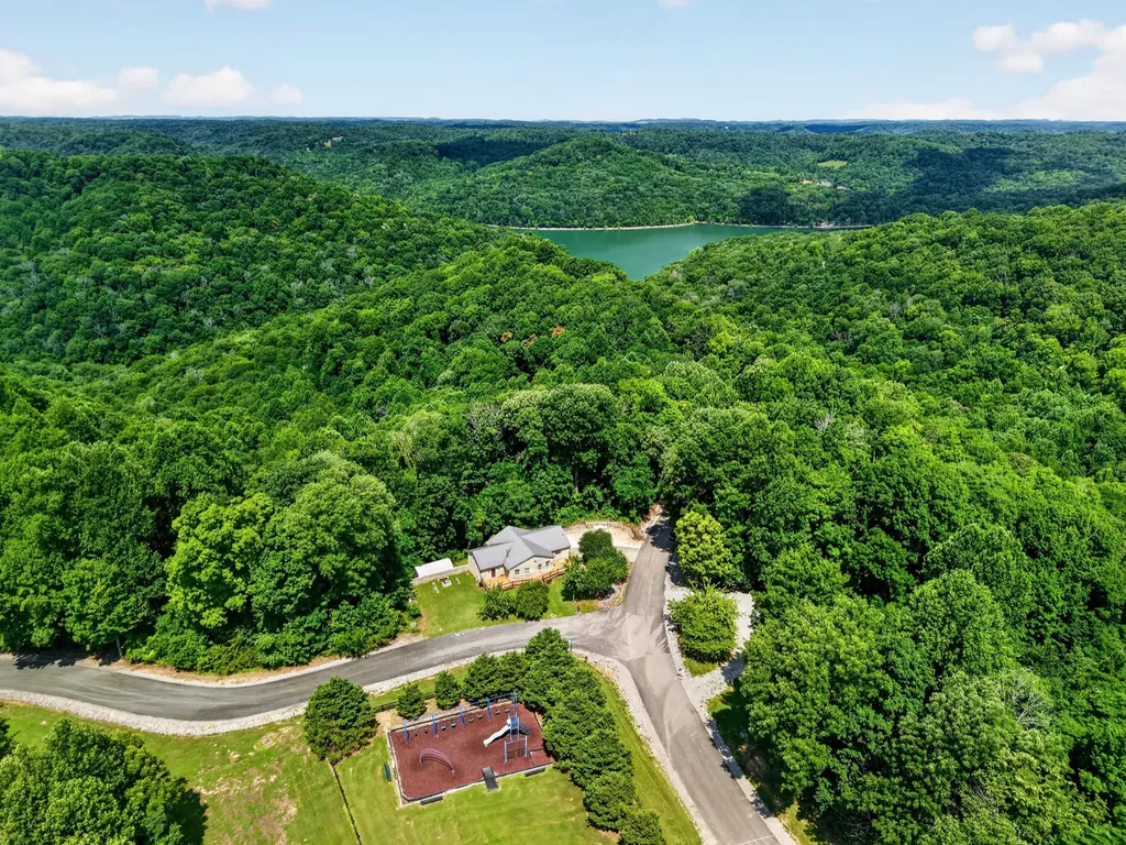 302 Swiper Drive Smithville TN 37166