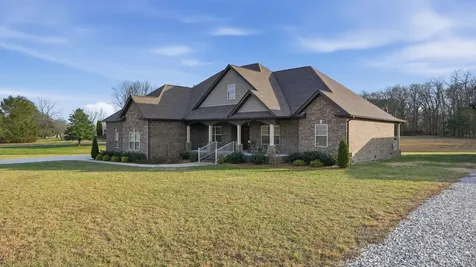 667 Pete Sain Road Manchester TN 37355