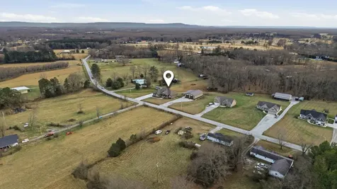 667 Pete Sain Road Manchester TN 37355