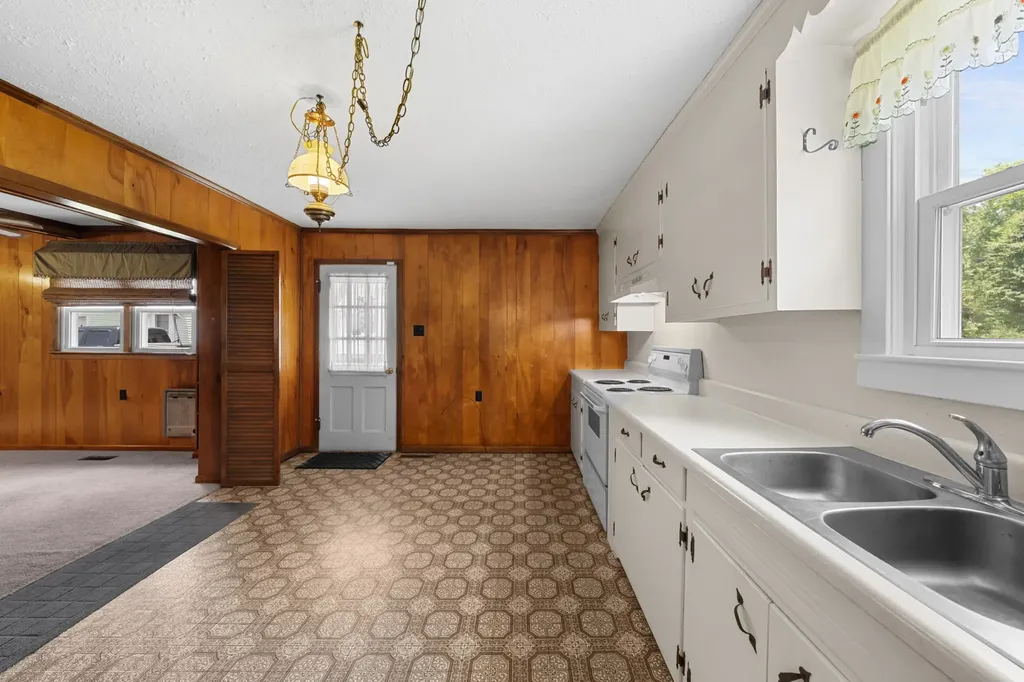122 Anderson Drive Tullahoma TN 37388