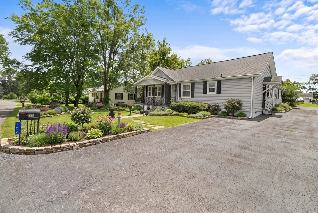 122 Anderson Drive Tullahoma TN 37388