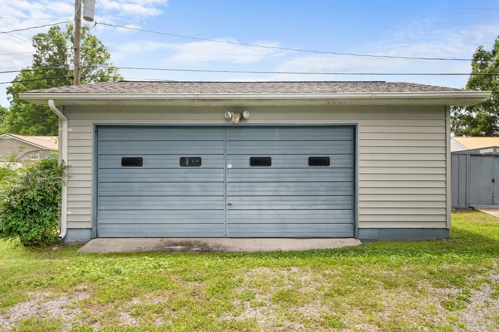 122 Anderson Drive Tullahoma TN 37388