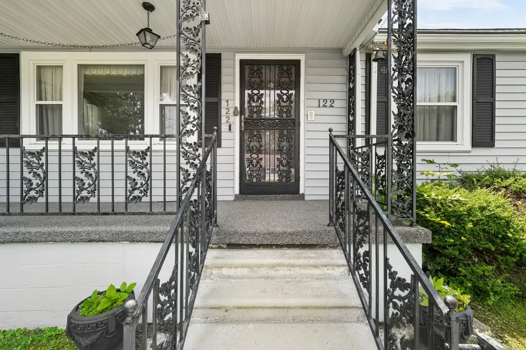 122 Anderson Drive Tullahoma TN 37388