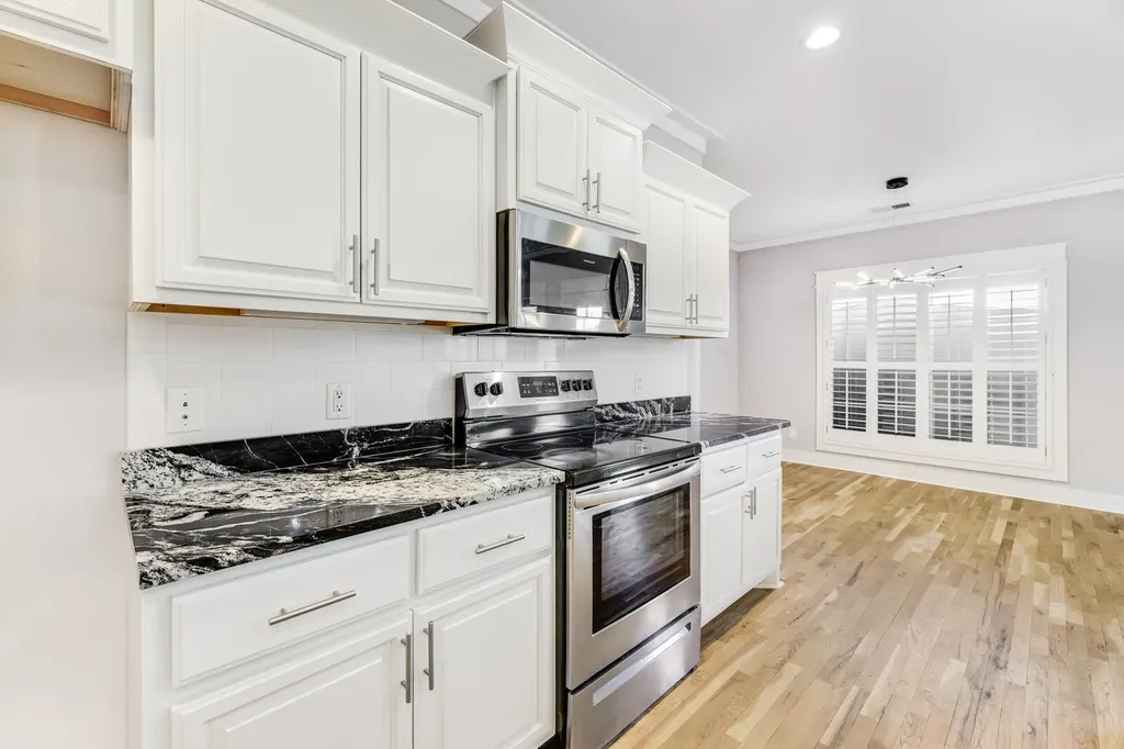 814 Stovers Glen Murfreesboro TN 37128