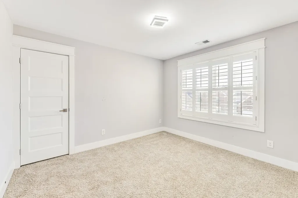 814 Stovers Glen Murfreesboro TN 37128
